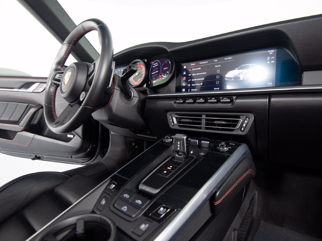 Certified 2022 Porsche 911 Turbo S AWD/4WD image 33