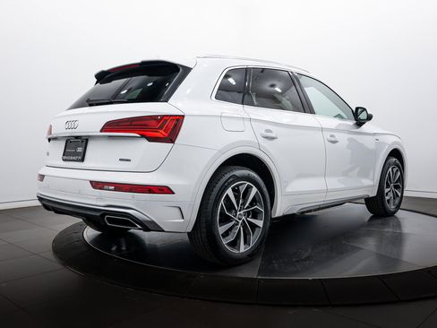 Certified 2023 Audi Q5 2.0T Premium Plus w/ Premium Plus Package image 4