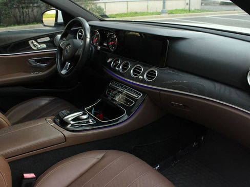 Used 2017 Mercedes-Benz E 300 image 25