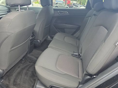 Used 2025 Kia Sportage LX FWD image 22