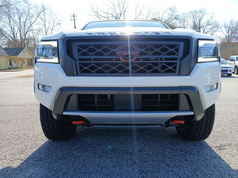 Used 2022 Nissan Frontier PRO-4X w/ Pro-4X Premium Package image 3