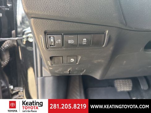 Used 2024 Toyota Corolla Cross AWD Hybrid image 13