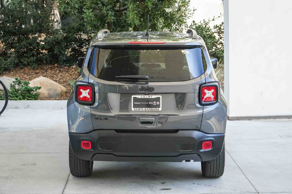 Used 2023 Jeep Renegade Altitude AWD/4WD image 5