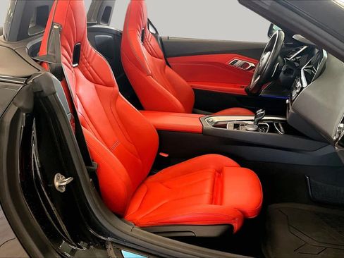 Used 2024 BMW Z4 M40i w/ Premium Package RWD image 8
