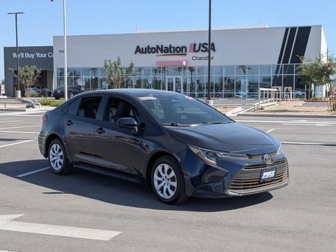 Used 2024 Toyota Corolla LE FWD image 3
