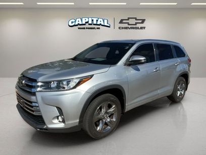 Used 2017 Toyota Highlander Limited Platinum
