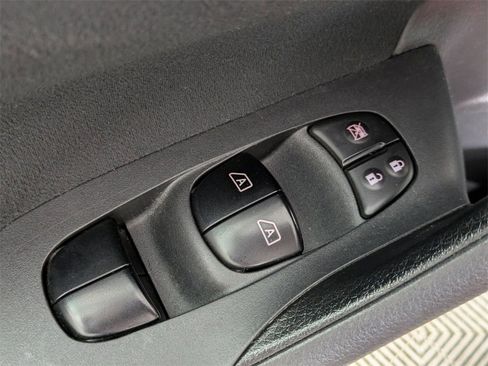 Used 2015 Nissan Altima 2.5 SV w/ Convenience Package image 13