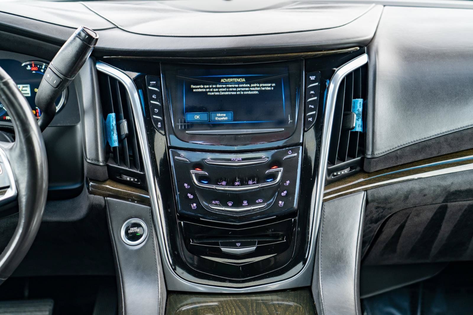 Used 2017 Cadillac Escalade Platinum AWD/4WD image 25