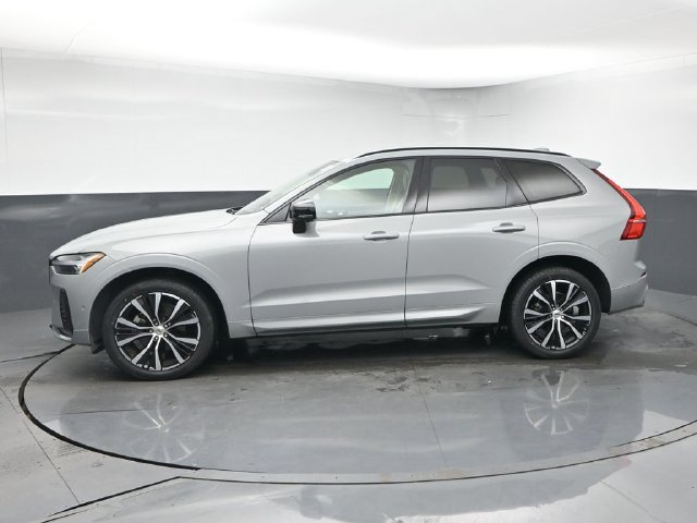 Used 2024 Volvo XC60 B5 Plus w/ Protection Package Premier AWD/4WD image 4