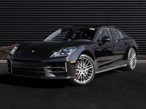 Certified 2026 Porsche Panamera 4S AWD/4WD image 1