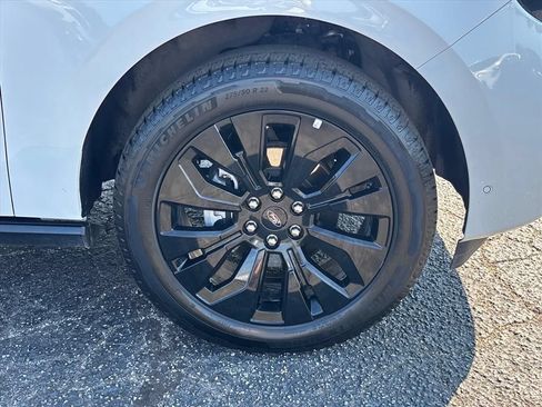 Used 2025 Ford Expedition Max Platinum w/ Stealth Appearance Package AWD/4WD image 10