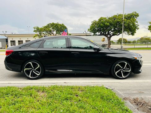 Used 2021 Honda Accord Touring image 6