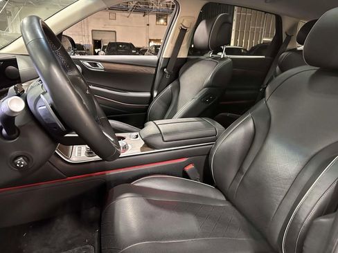 Used 2025 Genesis GV80 2.5T Prestige AWD/4WD image 15