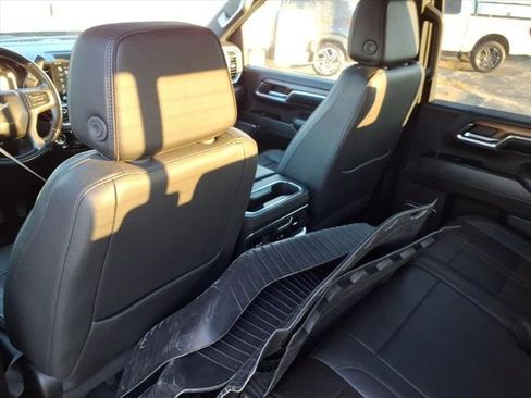 Used 2024 Chevrolet Silverado 2500 High Country w/ Technology Package image 18