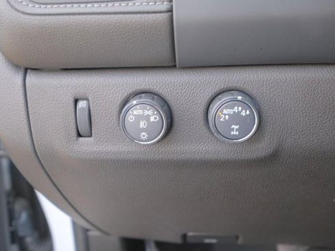 Used 2022 GMC Canyon Elevation w/ Trailering Package AWD/4WD image 25