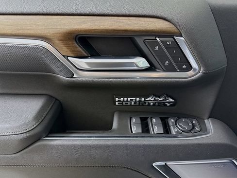New 2026 Chevrolet Silverado 1500 High Country w/ High Country Premium Package AWD/4WD image 18