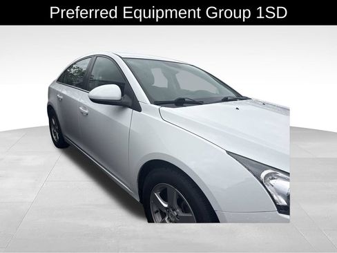 Used 2015 Chevrolet Cruze LT FWD image 2