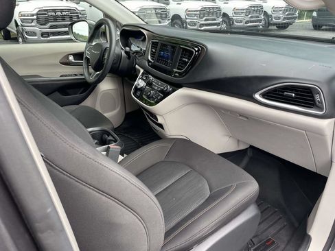 Certified 2018 Chrysler Pacifica Touring Plus FWD image 14