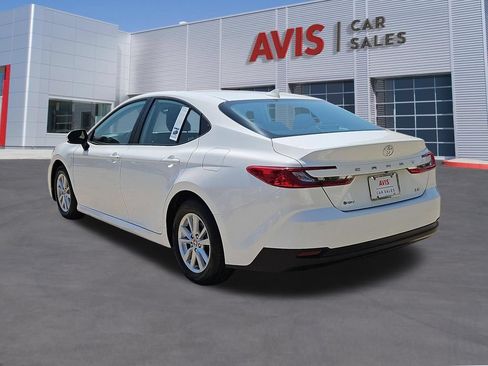 Used 2025 Toyota Camry LE FWD image 9
