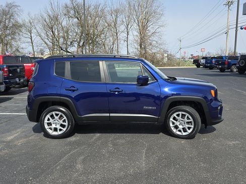 Used 2020 Jeep Renegade Latitude w/ Cold Weather Group image 13
