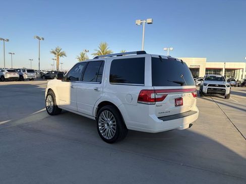 Used 2016 Lincoln Navigator Select AWD/4WD image 7