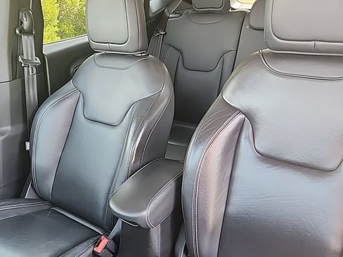 Certified 2021 Jeep Renegade Limited AWD/4WD image 19
