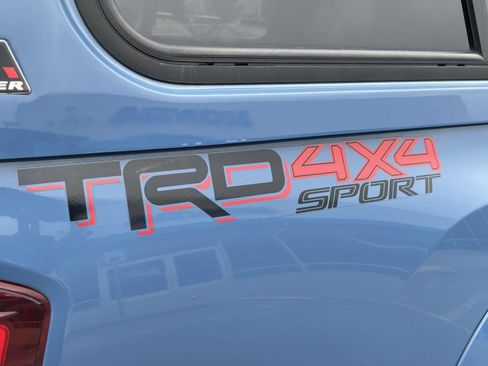 Used 2019 Toyota Tacoma TRD Sport AWD/4WD image 8