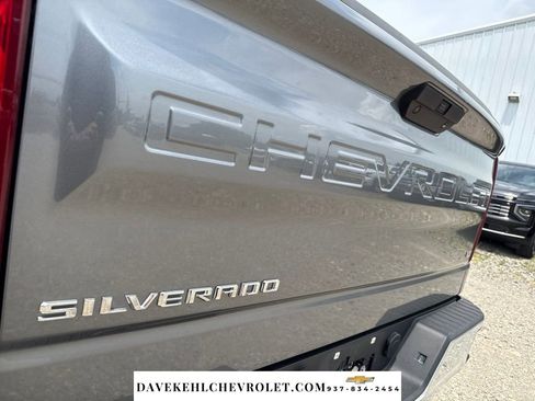 Used 2021 Chevrolet Silverado 1500 LT AWD/4WD image 36