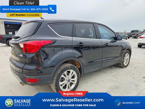Used 2019 Ford Escape SE FWD image 4