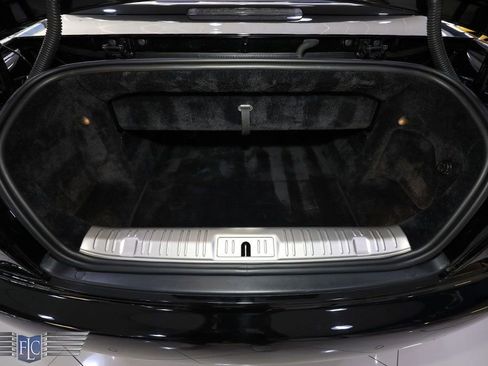 Used 2018 Rolls-Royce Dawn image 33