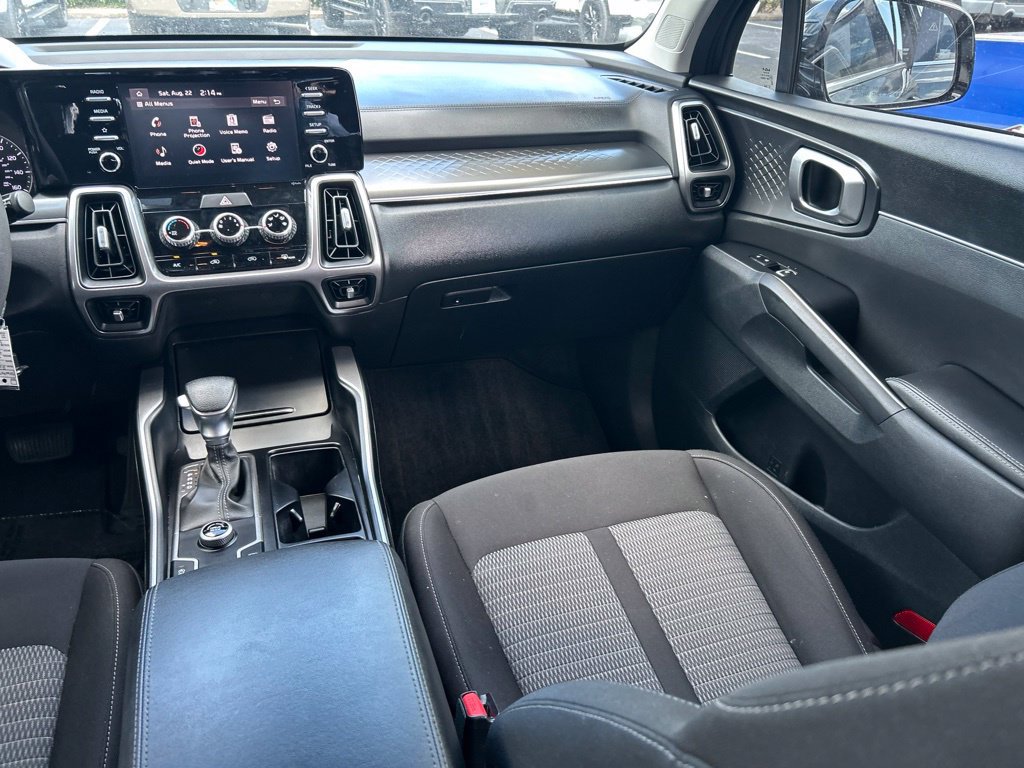 Used 2023 Kia Sorento LX FWD image 12
