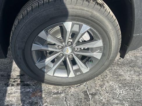 New 2026 Chevrolet Equinox LT w/ Convenience Package II image 12