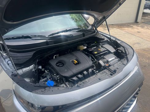 Used 2025 Kia Soul LX w/ LX Technology Package image 27