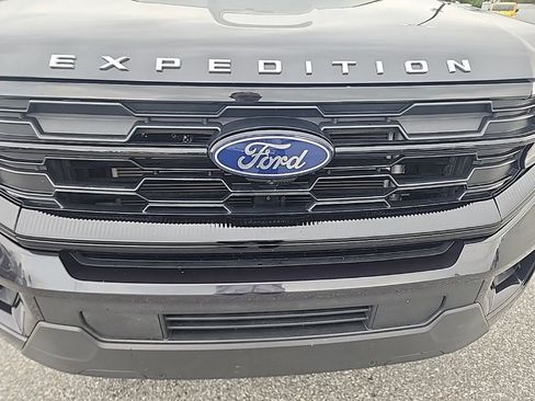 Used 2025 Ford Expedition Max Active image 20