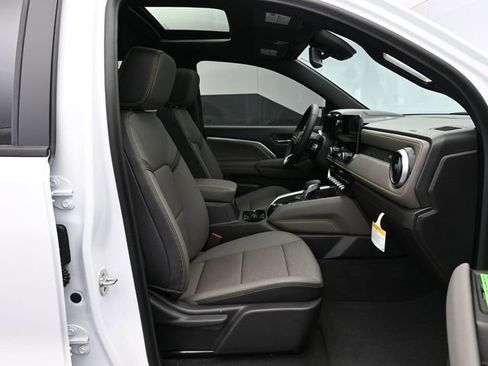 New 2026 Chevrolet Colorado ZR2 w/ Technology Package AWD/4WD image 44