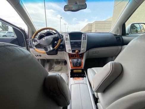 Used 2006 Lexus RX 330 FWD image 9