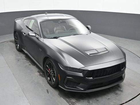 Used 2025 Ford Mustang GT Premium RWD image 36