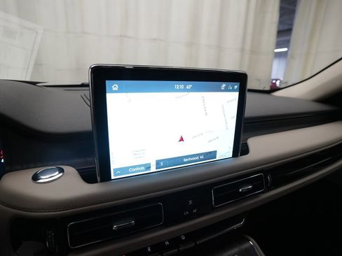 Used 2023 Lincoln Aviator Reserve w/ Equipment Group 201A AWD/4WD image 6
