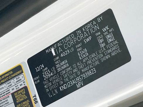 Used 2025 Kia Soul LX w/ LX Technology Package image 27