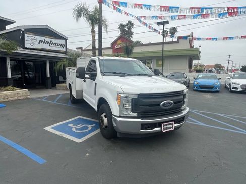 Used 2017 Ford F350 XL w/ Power Equipment Group RWD image 1