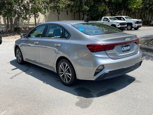 Used 2023 Kia Forte LXS FWD image 5