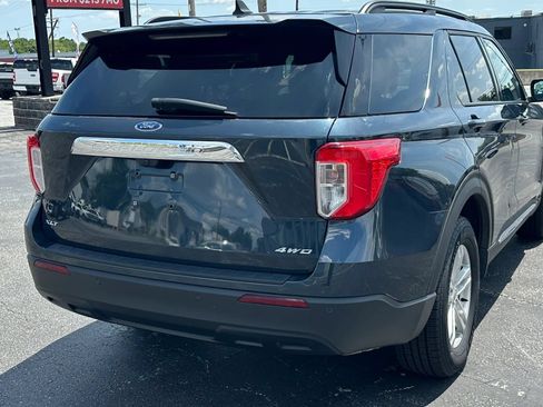 Used 2023 Ford Explorer XLT AWD/4WD image 4