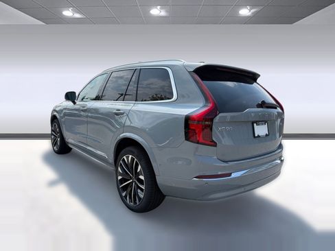 New 2026 Volvo XC90 B5 Plus image 3