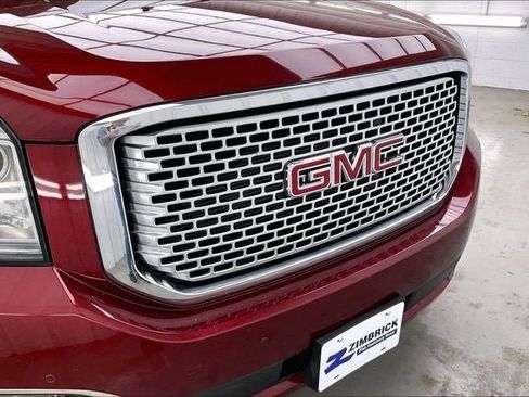 Used 2016 GMC Yukon XL Denali w/ Open Road Package AWD/4WD image 31