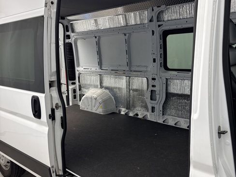 Used 2023 RAM ProMaster 2500 FWD image 31