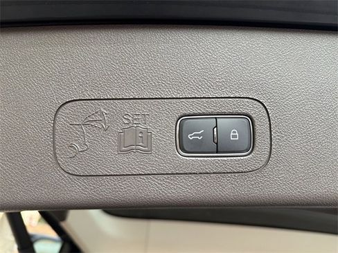 Used 2023 Lincoln Aviator Reserve w/ Elements Package Plus image 26