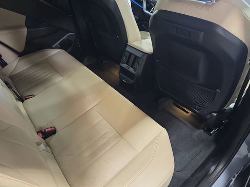 Used 2025 BMW X3 xDrive30i AWD/4WD image 11