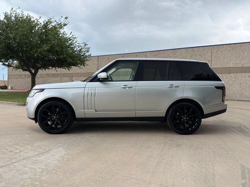 Used 2017 Land Rover Range Rover Supercharged AWD/4WD image 3