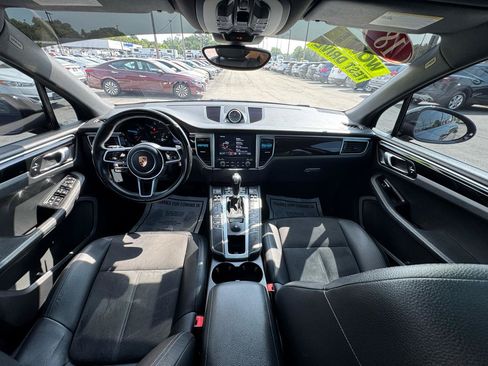 Used 2018 Porsche Macan AWD/4WD image 16