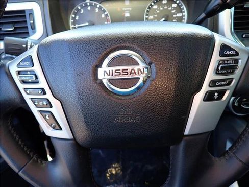 Used 2020 Nissan Titan SL w/ Moonroof Package image 20